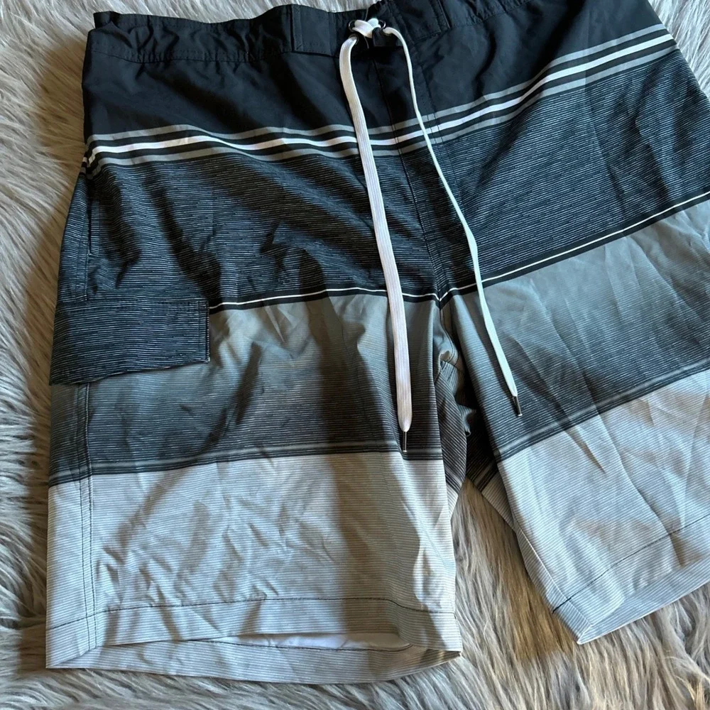 Sonoma Board Short Swimsuit Mens Size XL Gray Black Swimwear Swim